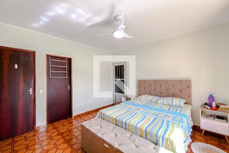 Casa à venda com 207m², 4 quartos e 3 vagasQuarto 3 - Suíte