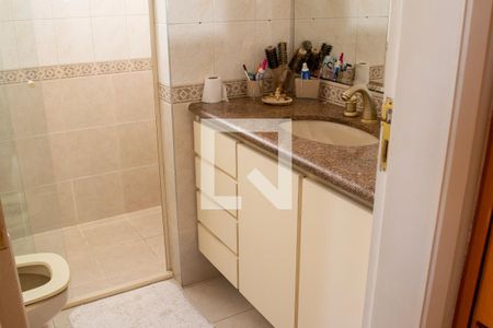 Apartamento à venda com 130m², 3 quartos e 2 vagas Apartamento à venda com 130m², 3 quartos e 2 vagasBanheiro da Suíte 2