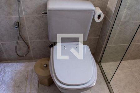 Apartamento à venda com 130m², 3 quartos e 2 vagas Apartamento à venda com 130m², 3 quartos e 2 vagasBanheiro da Suíte 1