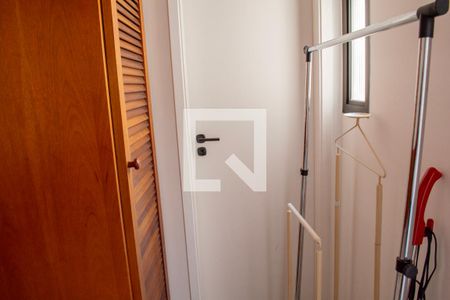 Apartamento à venda com 130m², 3 quartos e 2 vagas Apartamento à venda com 130m², 3 quartos e 2 vagasBanheiro de serviço