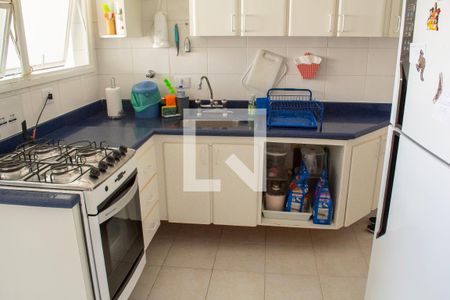 Apartamento à venda com 130m², 3 quartos e 2 vagas Apartamento à venda com 130m², 3 quartos e 2 vagasCozinha