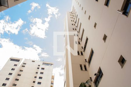 Apartamento à venda com 130m², 3 quartos e 2 vagas Apartamento à venda com 130m², 3 quartos e 2 vagasFachada
