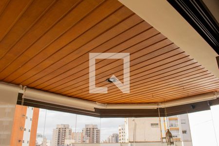 Apartamento à venda com 130m², 3 quartos e 2 vagas Apartamento à venda com 130m², 3 quartos e 2 vagasVaranda