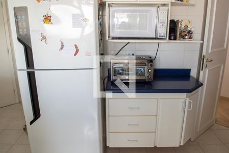 Apartamento à venda com 130m², 3 quartos e 2 vagas Apartamento à venda com 130m², 3 quartos e 2 vagasCozinha