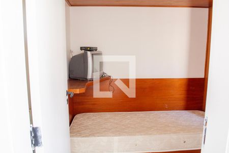 Apartamento à venda com 130m², 3 quartos e 2 vagas Apartamento à venda com 130m², 3 quartos e 2 vagasQuarto de Serviço