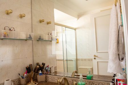 Apartamento à venda com 130m², 3 quartos e 2 vagas Apartamento à venda com 130m², 3 quartos e 2 vagasBanheiro da Suíte 2