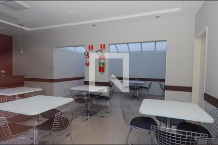 Apartamento para alugar com 55m², 2 quartos e 1 vaga Apartamento para alugar com 55m², 2 quartos e 1 vagaÁrea comum - Salão de festas