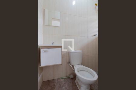 Banheiro de casa para alugar com 1 quarto, 40m² em Vila Granada, São Paulo