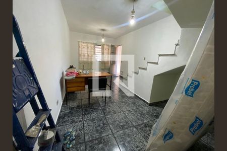 Sala de casa à venda com 3 quartos, 120m² em Jardim Cotinha, São Paulo