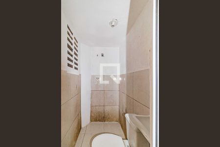 Casa para alugar com 250m², 6 quartos e 2 vagasEdícula  - Banheiro