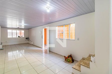 Sala de casa para alugar com 6 quartos, 250m² em Jardim Ester, São Paulo