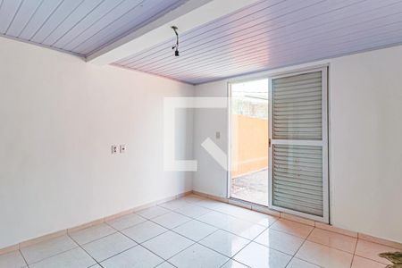 Suite de casa para alugar com 6 quartos, 250m² em Jardim Ester, São Paulo