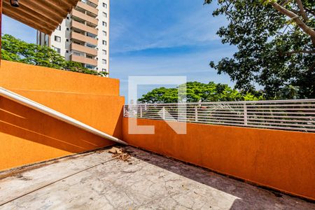 Casa para alugar com 250m², 6 quartos e 2 vagasQuintal
