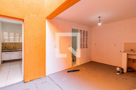 Casa para alugar com 250m², 6 quartos e 2 vagasÁrea de serviço