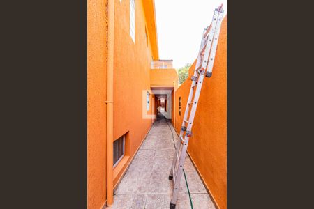 Casa para alugar com 250m², 6 quartos e 2 vagasCorredor lateral