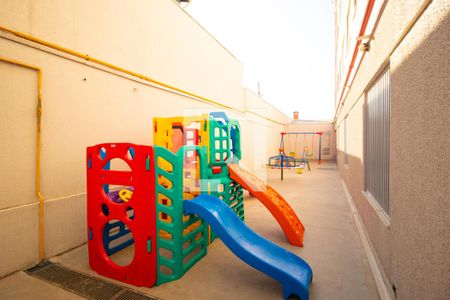 Apartamento à venda com 65m², 3 quartos e 1 vaga Apartamento à venda com 65m², 3 quartos e 1 vagaÁrea comum - Playground