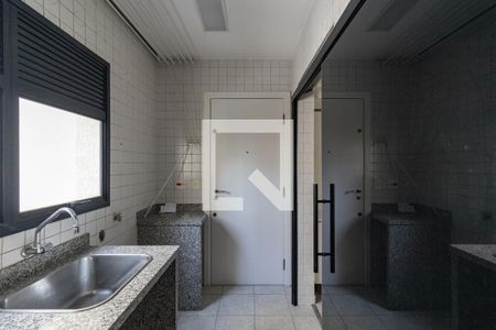 Apartamento à venda com 125m², 3 quartos e 2 vagas Apartamento à venda com 125m², 3 quartos e 2 vagasÁrea de serviço