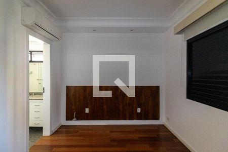 Apartamento à venda com 125m², 3 quartos e 2 vagas Apartamento à venda com 125m², 3 quartos e 2 vagasSuíte