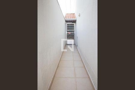 Casa de condomínio à venda com 72m², 2 quartos e 2 vagasCorredor Lateral