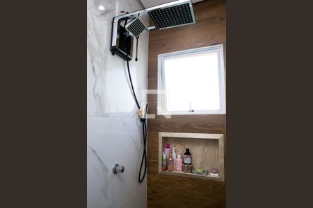 Casa de condomínio à venda com 72m², 2 quartos e 2 vagasBanheiro Social