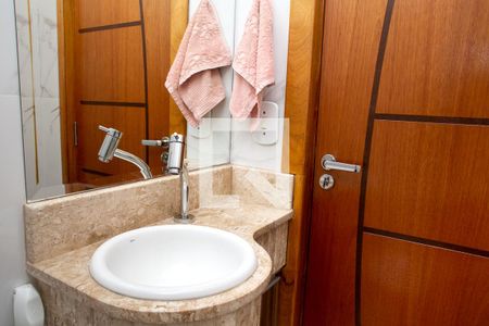 Casa de condomínio à venda com 72m², 2 quartos e 2 vagasLavabo