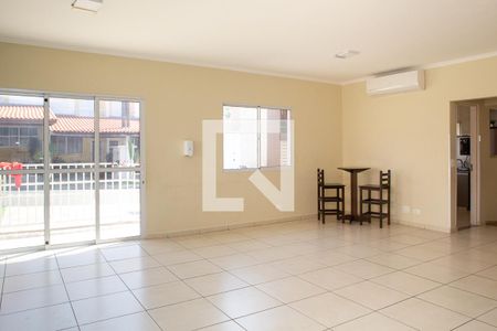 Casa de condomínio à venda com 72m², 2 quartos e 2 vagasSalão de festas