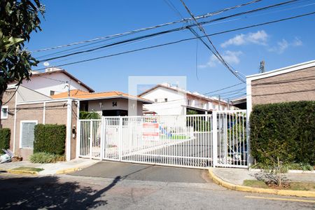 Casa de condomínio à venda com 72m², 2 quartos e 2 vagasFachada