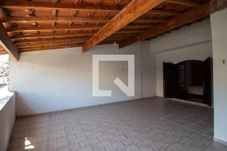 Casa à venda com 162m², 3 quartos e 2 vagasvaranda