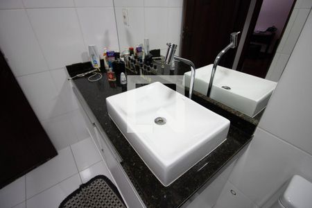 Casa à venda com 162m², 3 quartos e 2 vagasBanheiro