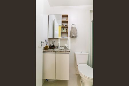 Apartamento à venda com 64m², 2 quartos e 1 vagaBanheiro Social