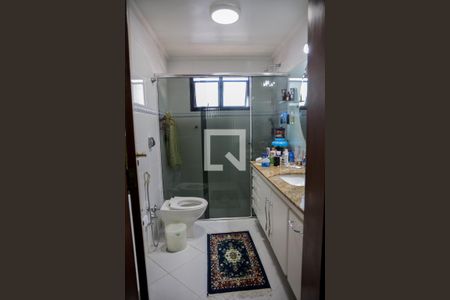 Apartamento à venda com 210m², 3 quartos e 3 vagasBanheiro do Quarto 2