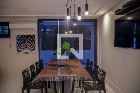 Apartamento à venda com 210m², 3 quartos e 3 vagasÁrea comum - Salão de festas