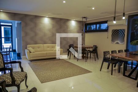 Apartamento à venda com 210m², 3 quartos e 3 vagasÁrea comum - Salão de festas