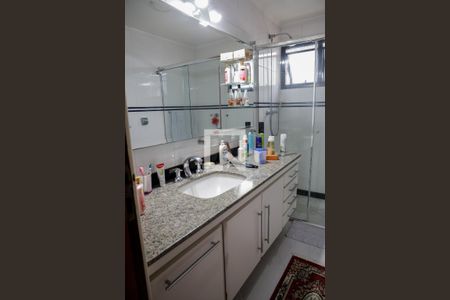 Apartamento à venda com 210m², 3 quartos e 3 vagasBanheiro do Quarto 1