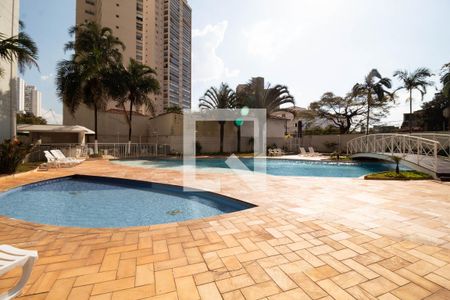 Apartamento à venda com 84m², 2 quartos e 2 vagas Apartamento à venda com 84m², 2 quartos e 2 vagasPiscina