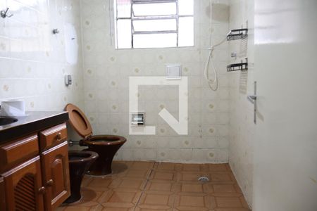 Banheiro de casa à venda com 1 quarto, 100m² em Vila Paulo Silas, São Paulo