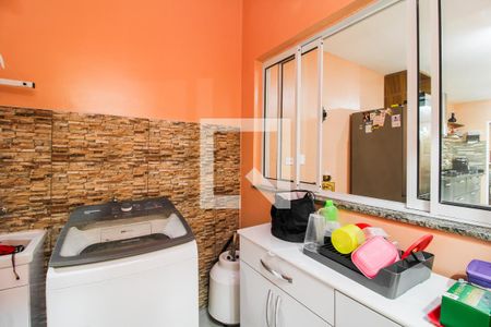 Casa à venda com 140m², 3 quartos e 2 vagasÁrea de Serviço