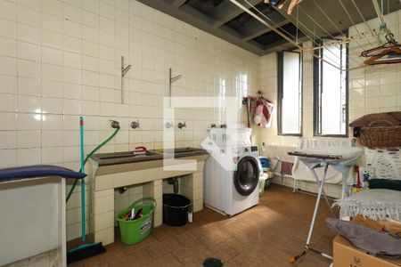 Casa de condomínio à venda com 400m², 4 quartos e 4 vagasÁrea de Serviço