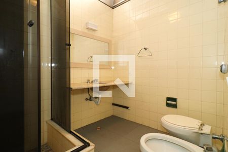 Casa de condomínio à venda com 400m², 4 quartos e 4 vagasBanheiro