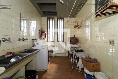 Casa de condomínio à venda com 400m², 4 quartos e 4 vagasÁrea de Serviço