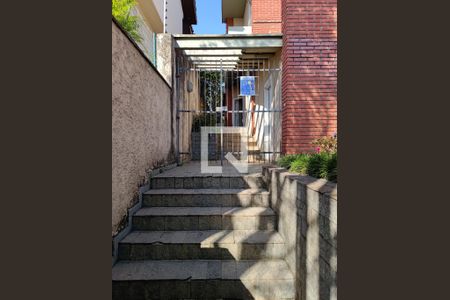 Casa de condomínio à venda com 400m², 4 quartos e 4 vagasFachada