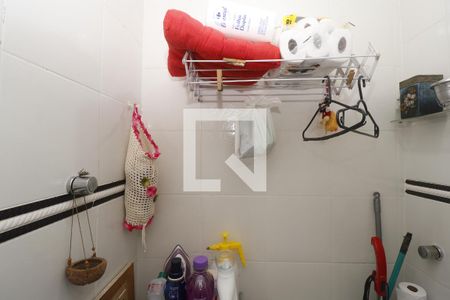 Apartamento à venda com 68m², 2 quartos e 2 vagasBanheiro de serviço