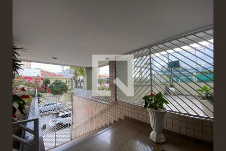 Apartamento à venda com 68m², 2 quartos e 2 vagasEscada