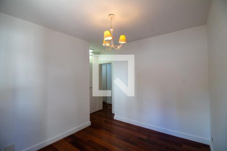 Apartamento à venda com 213m², 3 quartos e 4 vagas Apartamento à venda com 213m², 3 quartos e 4 vagasSuíte 2