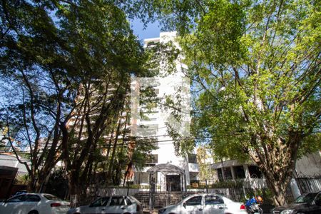 Apartamento à venda com 213m², 3 quartos e 4 vagas Apartamento à venda com 213m², 3 quartos e 4 vagasFachada