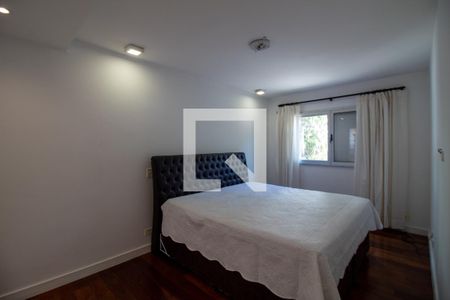 Apartamento à venda com 213m², 3 quartos e 4 vagas Apartamento à venda com 213m², 3 quartos e 4 vagasSuíte 3