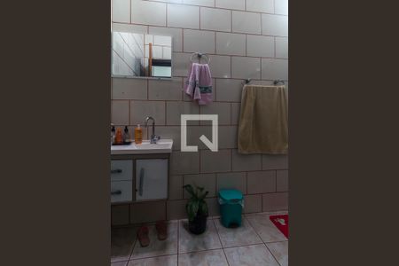 Casa para alugar com 172m², 4 quartos e 2 vagas Casa para alugar com 172m², 4 quartos e 2 vagasBanheiro 2