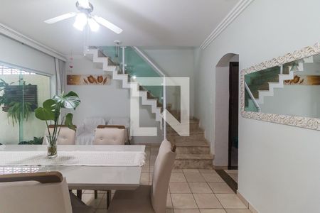 Casa para alugar com 172m², 4 quartos e 2 vagas Casa para alugar com 172m², 4 quartos e 2 vagasSala de Jantar