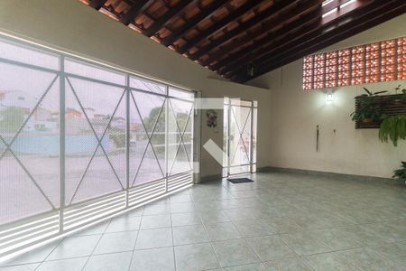 Casa para alugar com 172m², 4 quartos e 2 vagas Casa para alugar com 172m², 4 quartos e 2 vagasGaragem