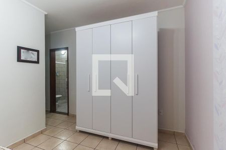 Casa para alugar com 172m², 4 quartos e 2 vagas Casa para alugar com 172m², 4 quartos e 2 vagasQuarto 3 - Suíte 1